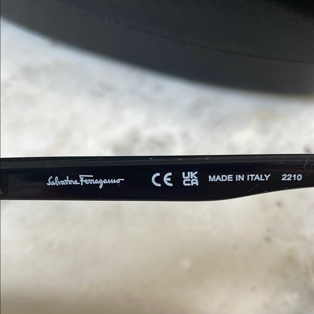 Authentic Salvatore Ferragamo SF600 Black and Gold Sunglasses - Picture 5 of 13